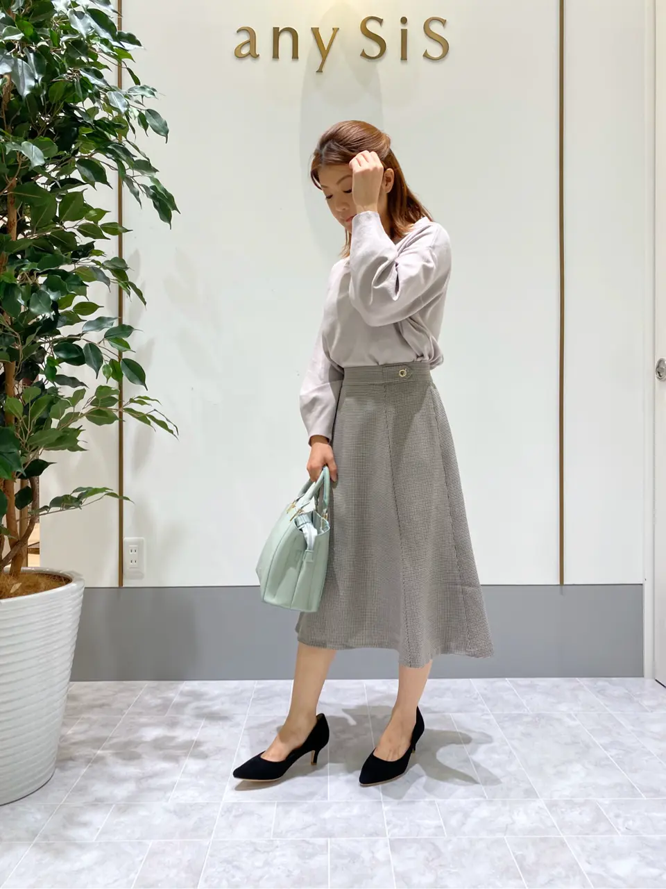 ANY SIS スタッフ コーディネート画像