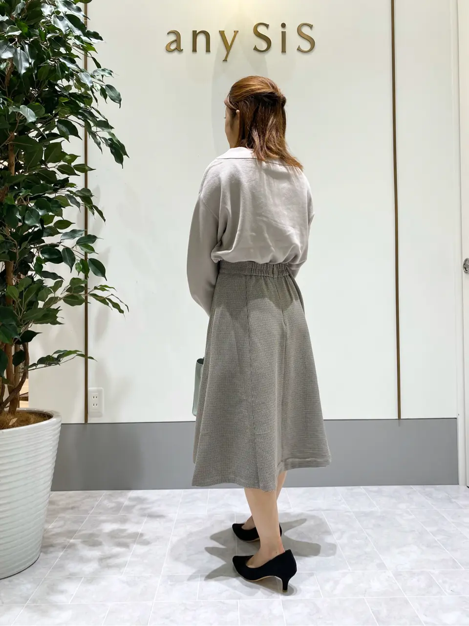 ANY SIS スタッフ コーディネート画像