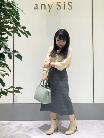 ANY SIS スタッフ コーディネート画像