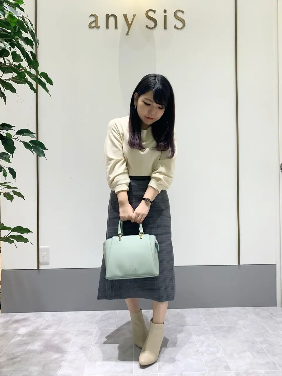 ANY SIS スタッフ コーディネート画像