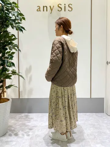 ANY SIS スタッフ コーディネート画像