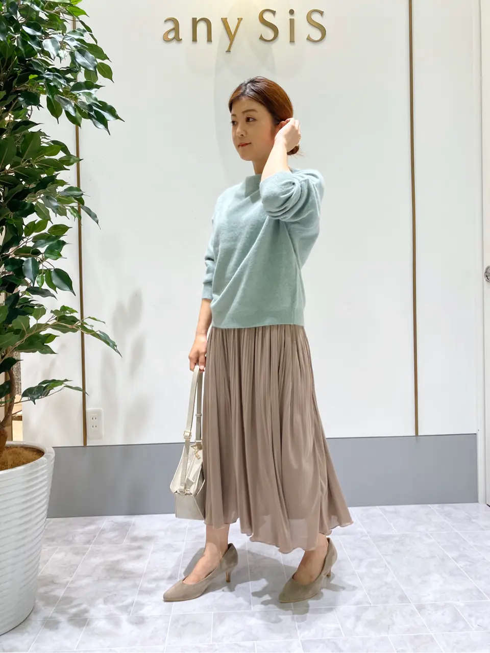 ANY SIS スタッフ コーディネート画像