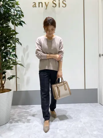 ANY SIS スタッフ コーディネート画像