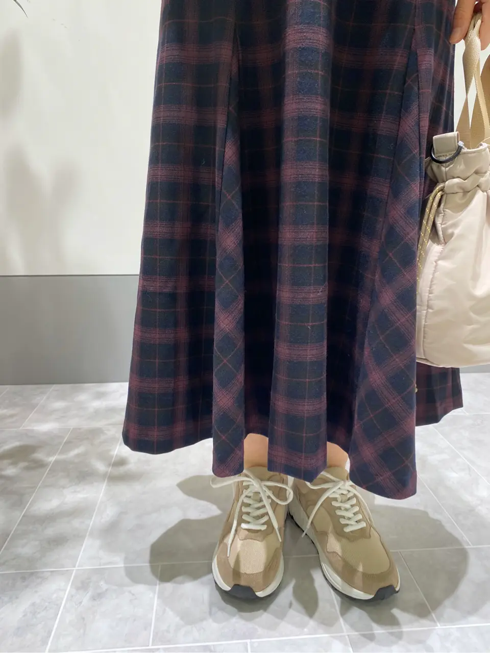 ANY SIS スタッフ コーディネート画像