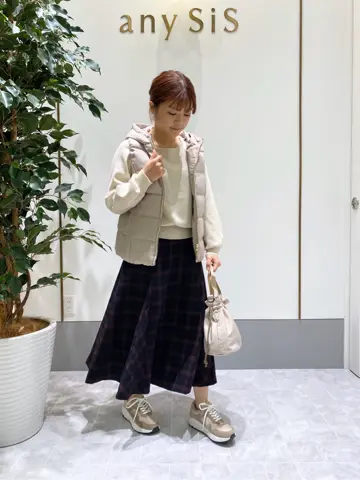 ANY SIS スタッフ コーディネート画像