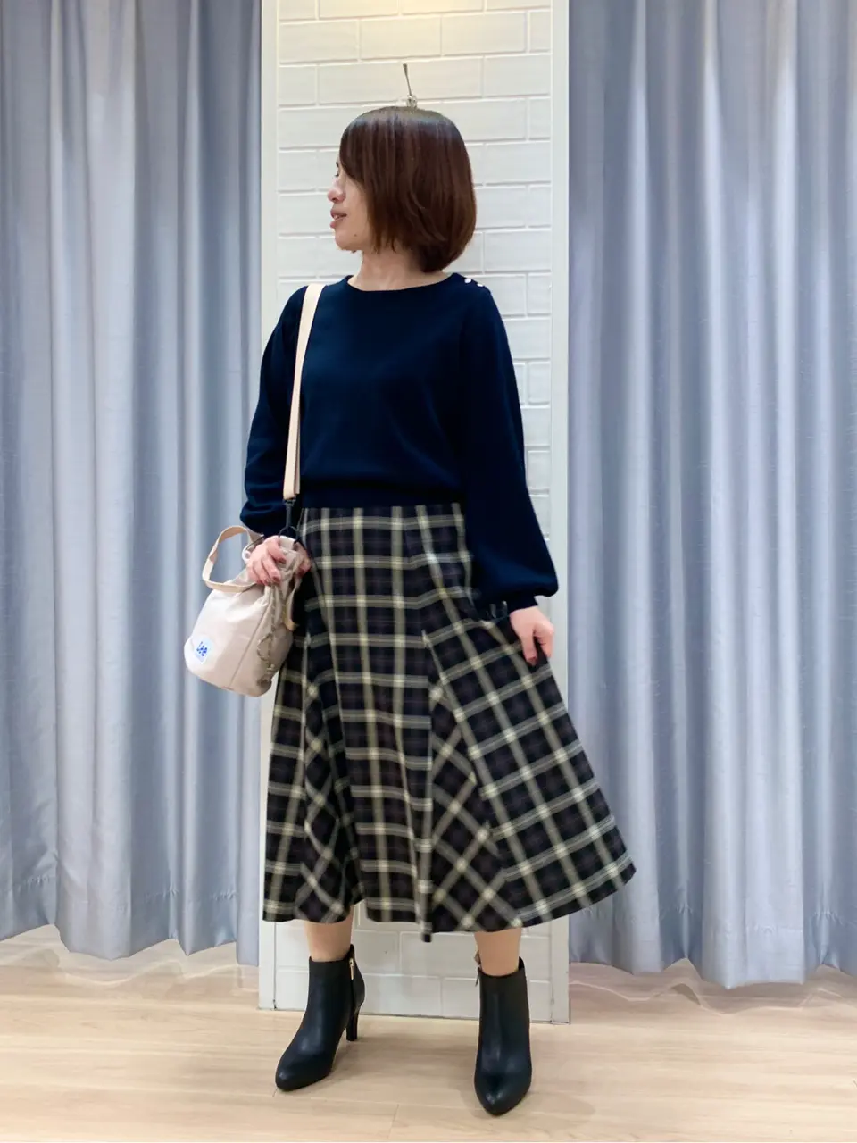 ANY SIS 丸岡 コーディネート画像