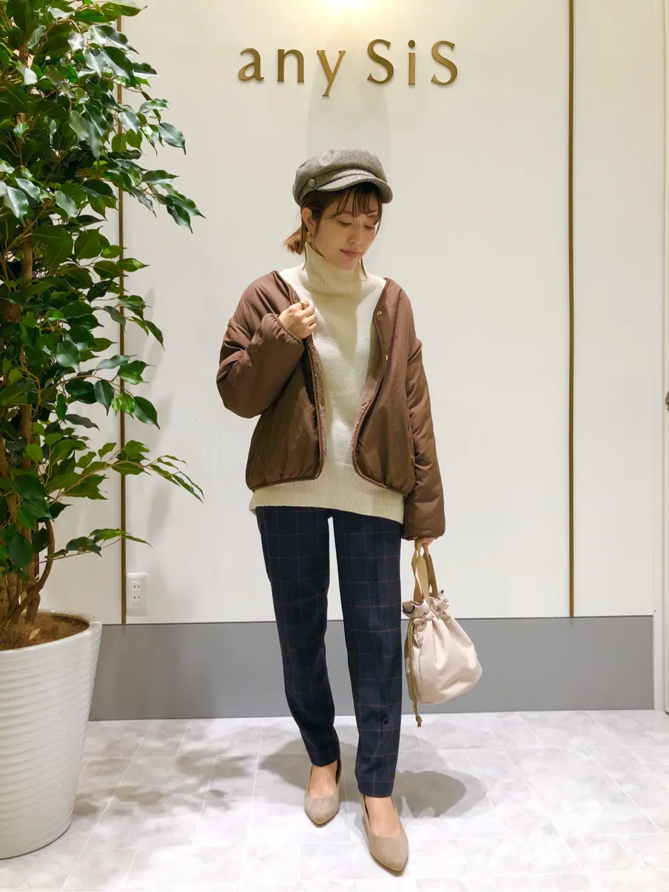 ANY SIS スタッフ コーディネート画像