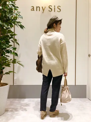 ANY SIS スタッフ コーディネート画像