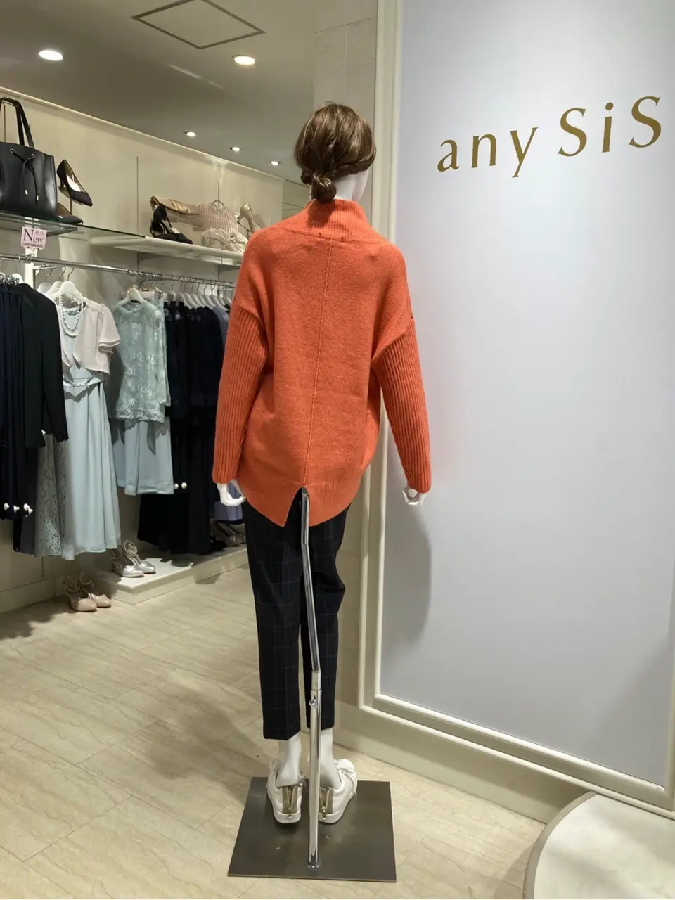 ANY SIS 島崎 コーディネート画像