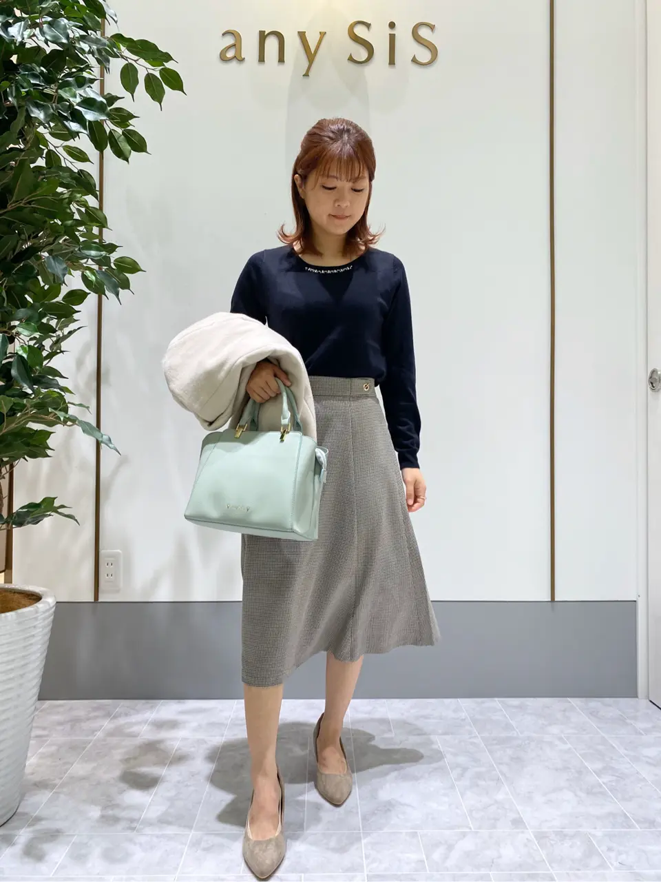 ANY SIS スタッフ コーディネート画像