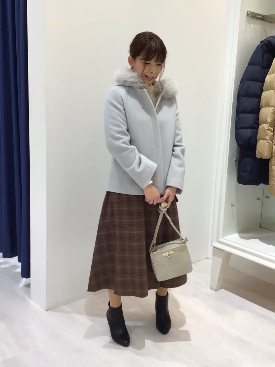 ANY SIS スタッフ コーディネート画像