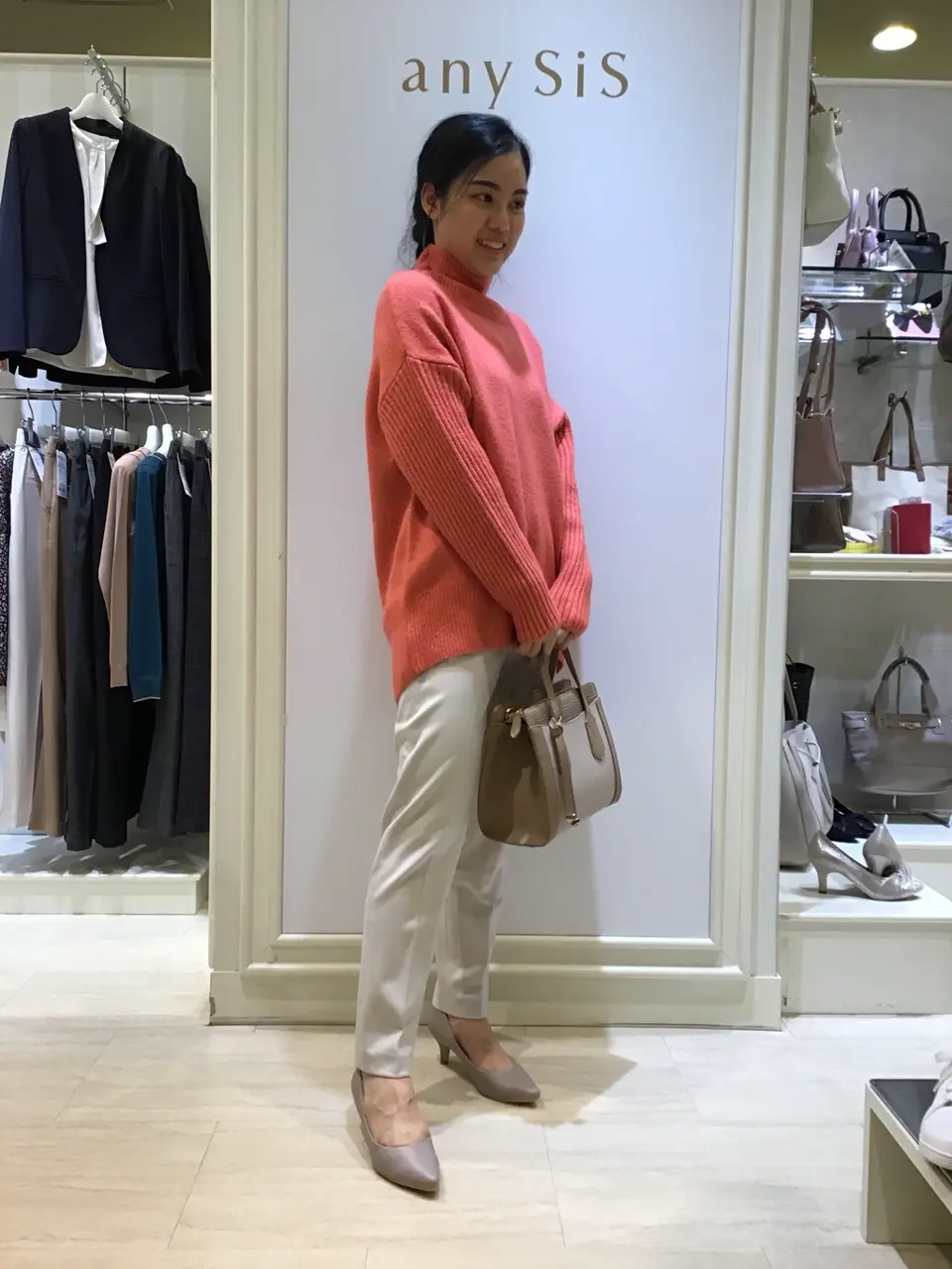 ANY SIS スタッフ コーディネート画像