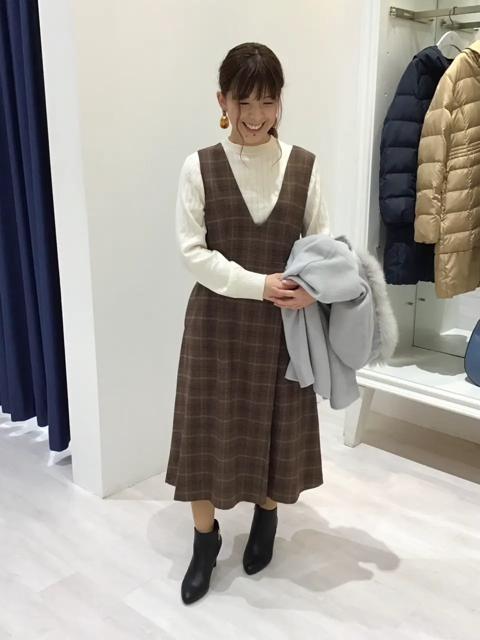 ANY SIS スタッフ コーディネート画像