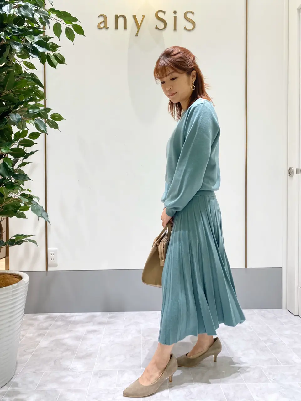 ANY SIS スタッフ コーディネート画像