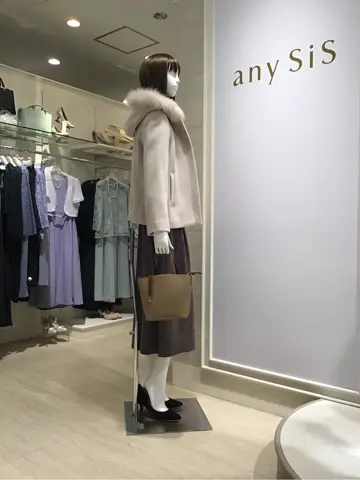 ANY SIS 島崎 コーディネート画像
