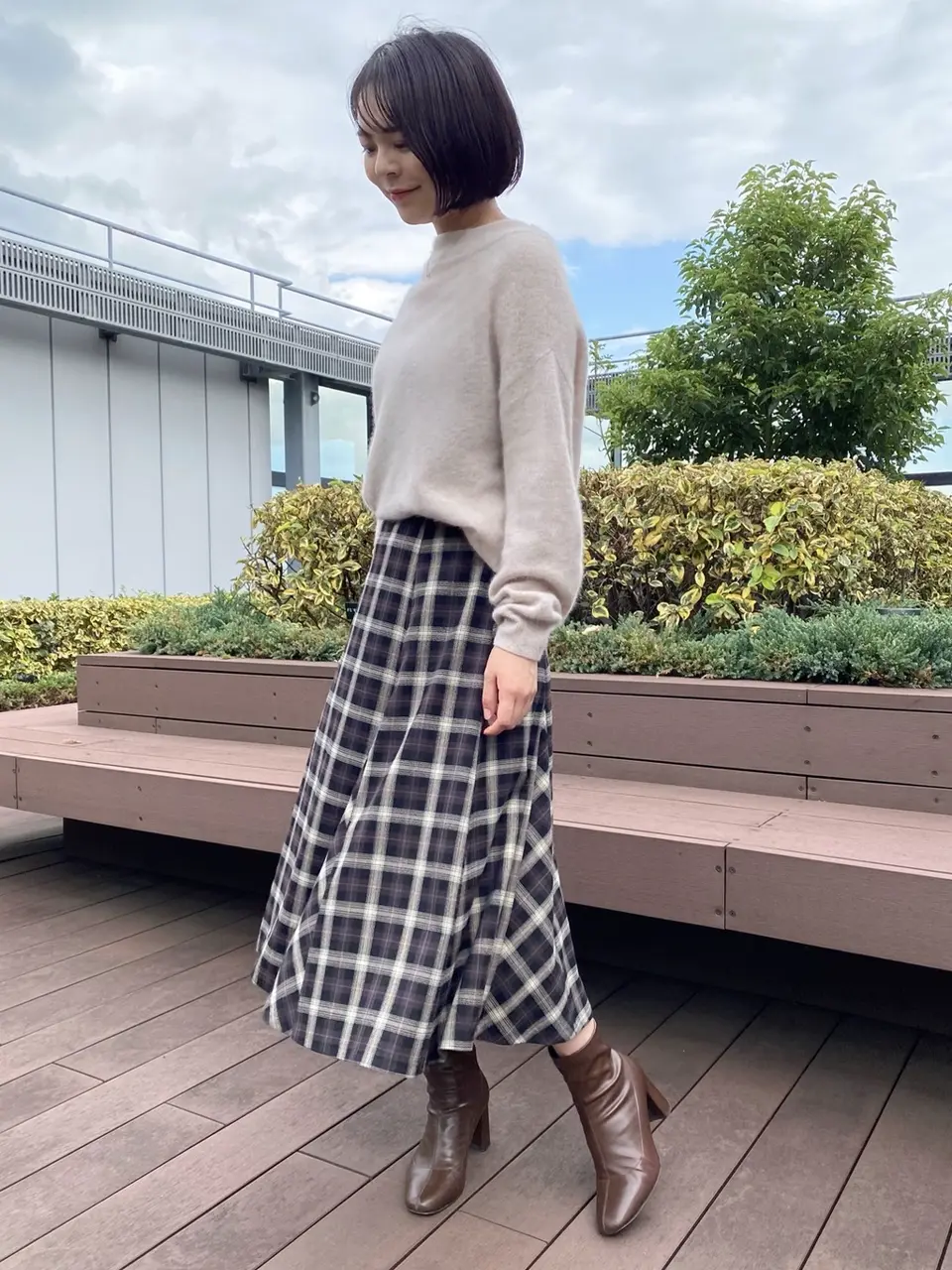 ANY SIS 本社スタッフ コーディネート画像