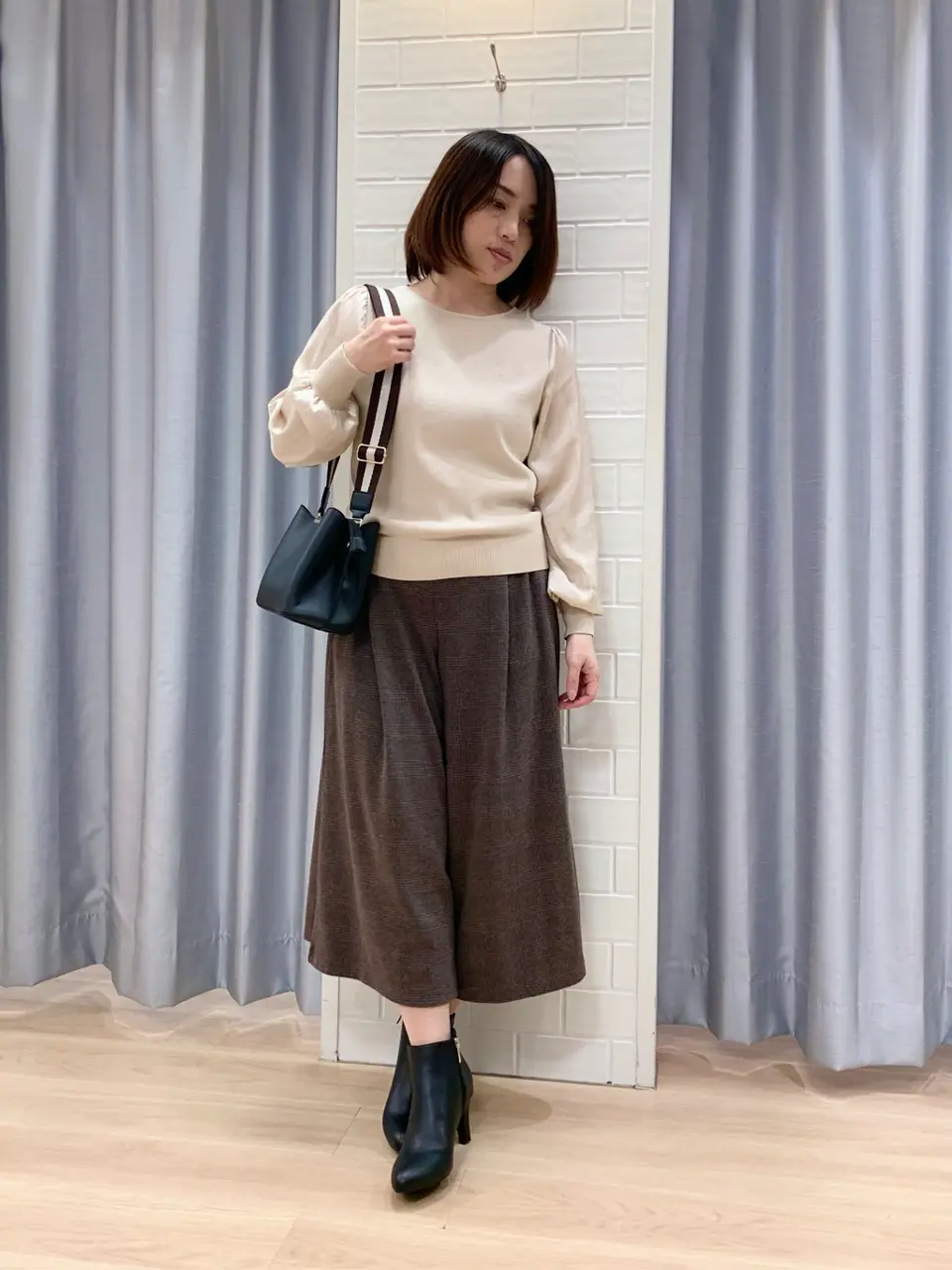 ANY SIS 丸岡 コーディネート画像