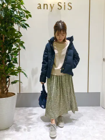 ANY SIS スタッフ コーディネート画像