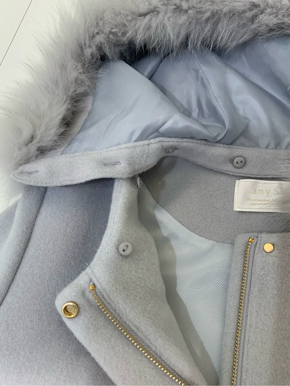 ANY SIS スタッフ コーディネート画像