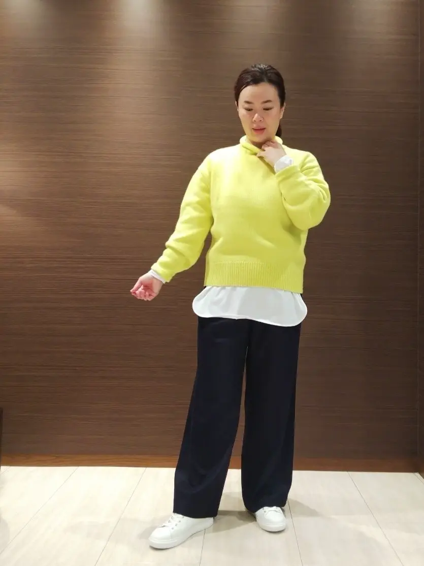  スタッフn コーディネート画像