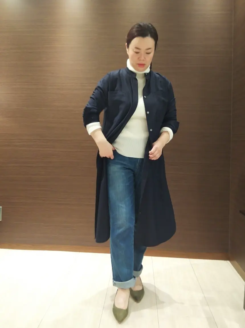  スタッフn コーディネート画像