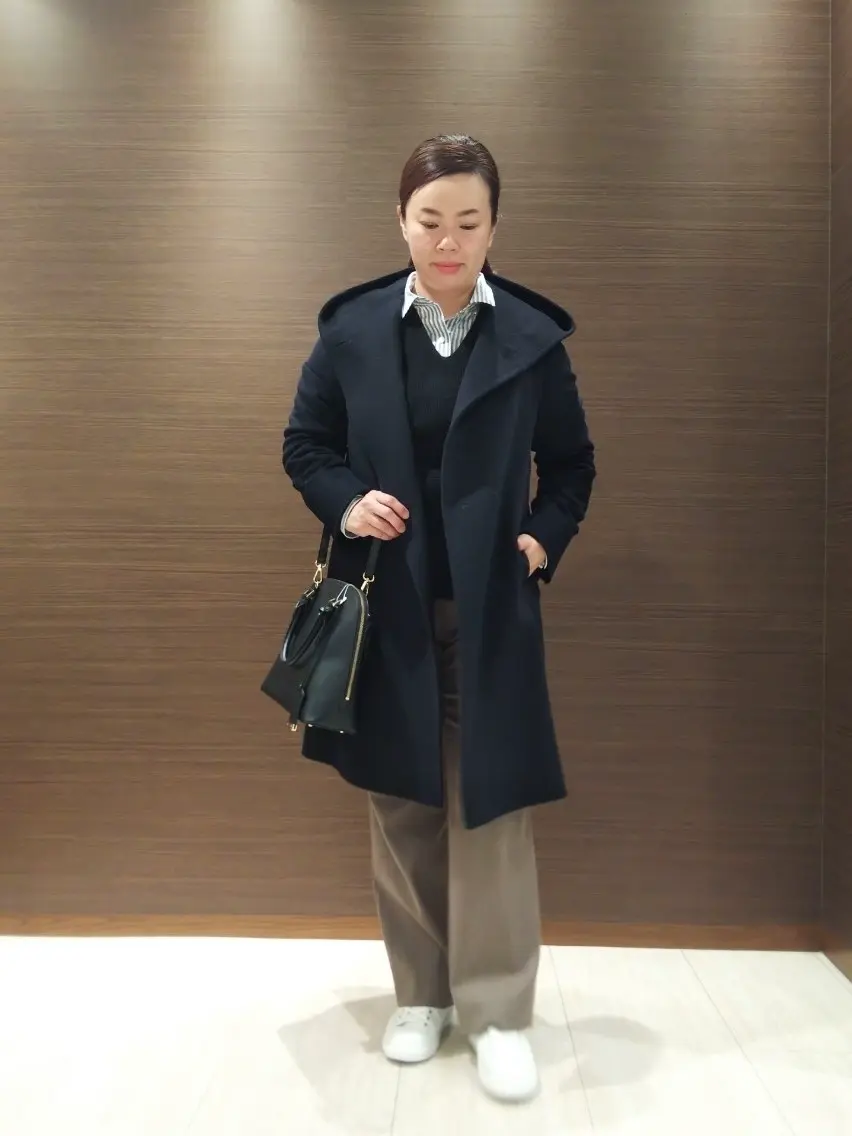  スタッフn コーディネート画像