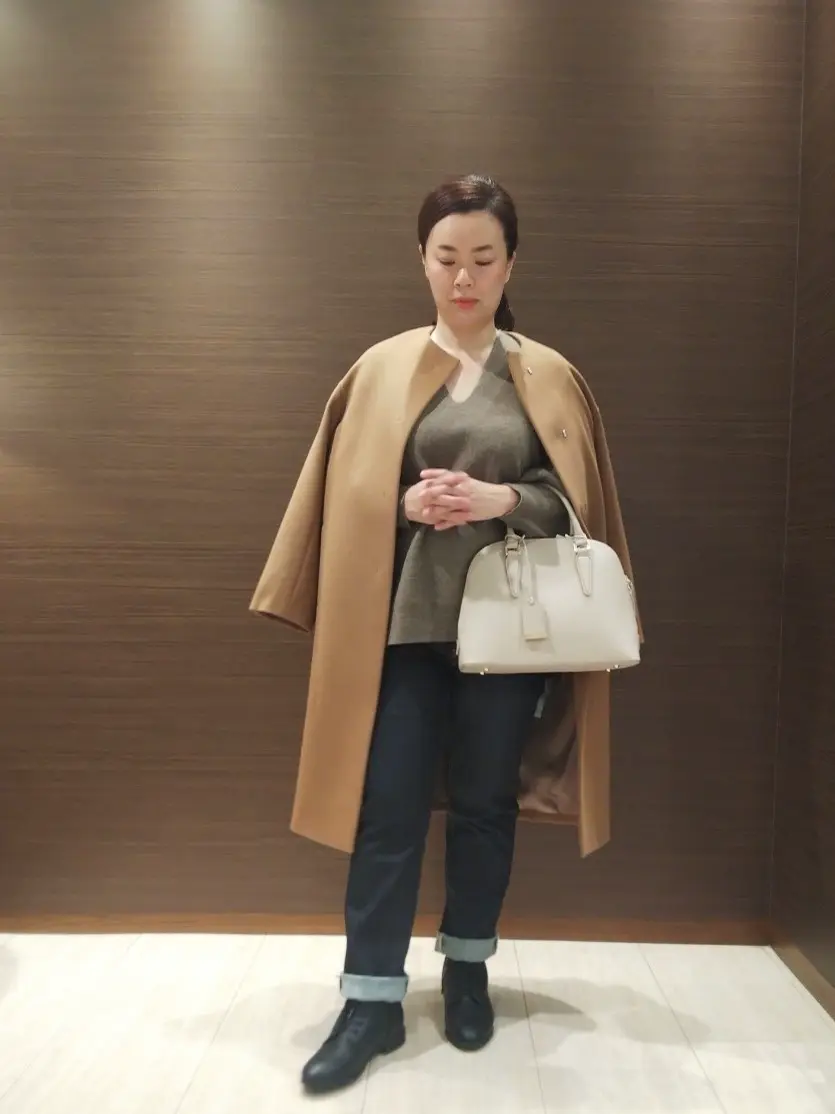  スタッフn コーディネート画像