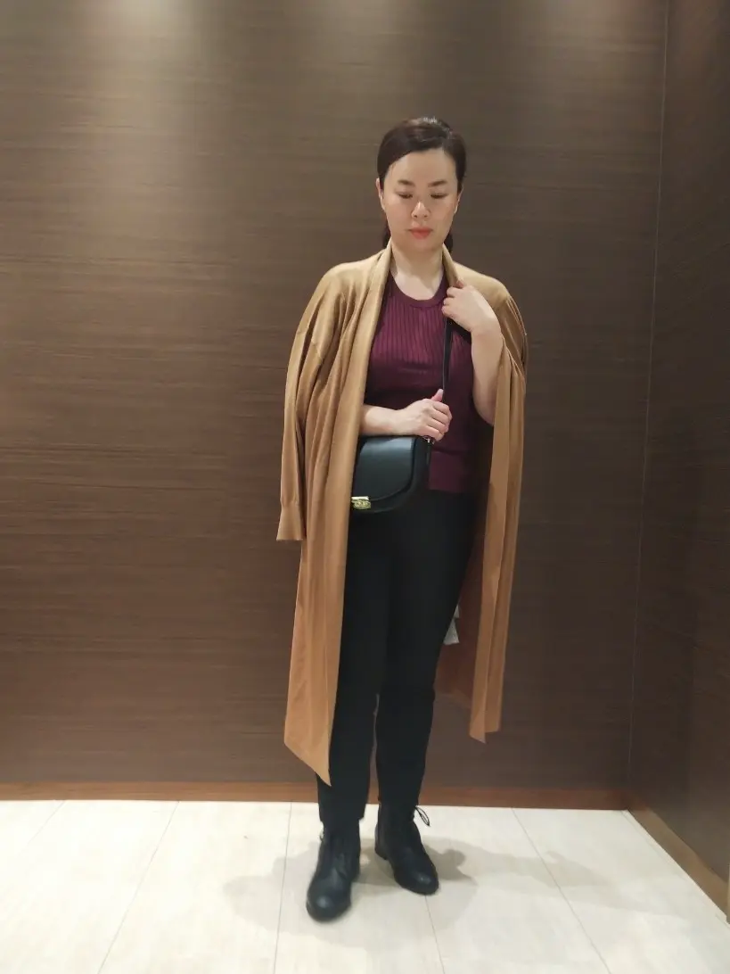  スタッフn コーディネート画像