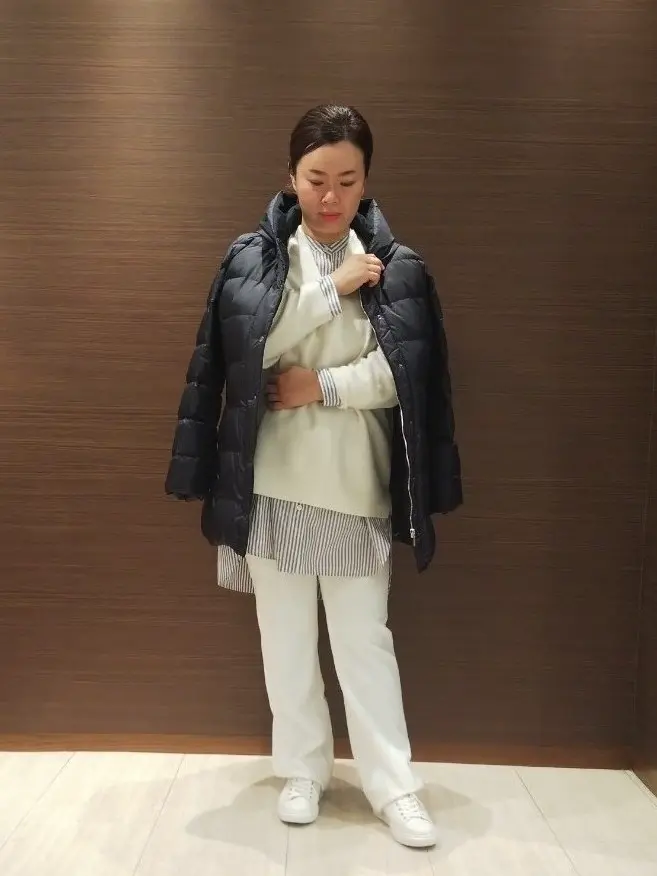  スタッフn コーディネート画像