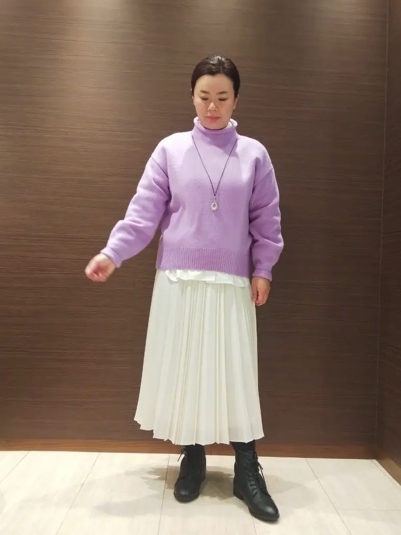  スタッフn コーディネート画像