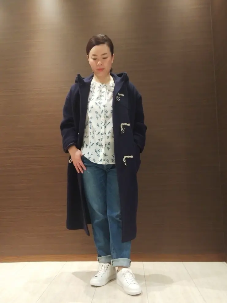  スタッフn コーディネート画像