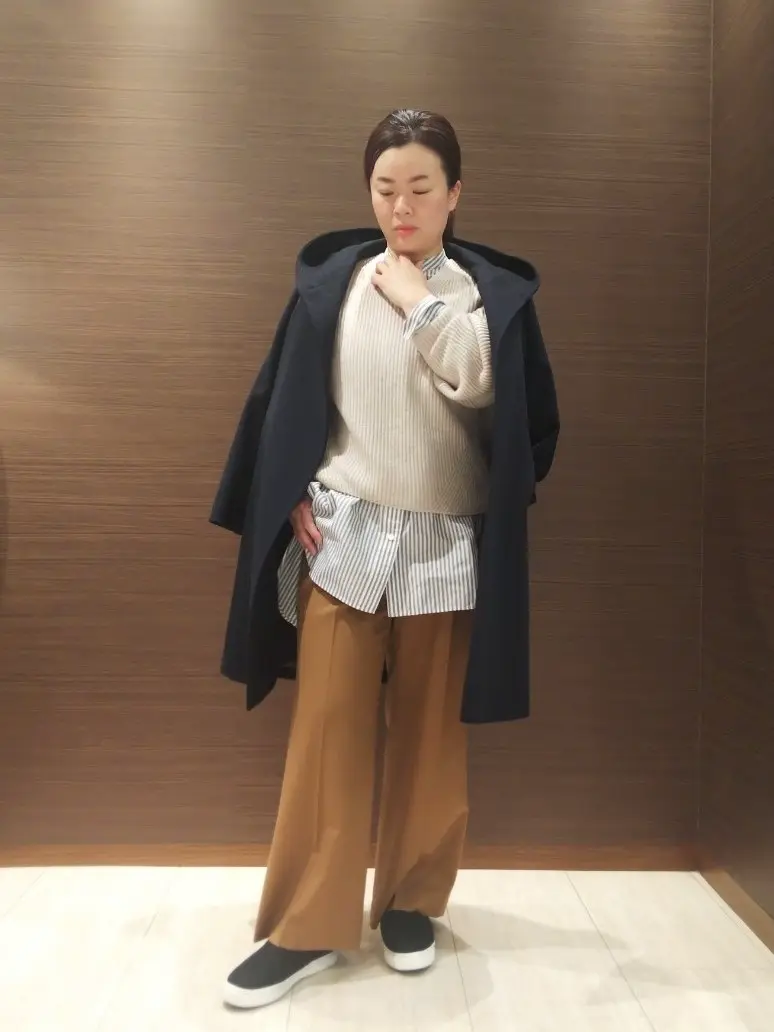  スタッフn コーディネート画像