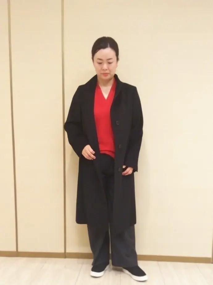  スタッフn コーディネート画像