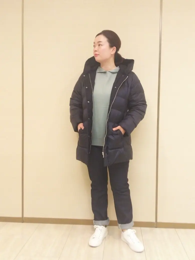  スタッフn コーディネート画像