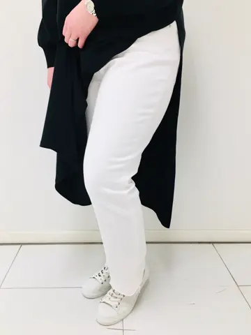 23区 L 佐藤 コーディネート画像