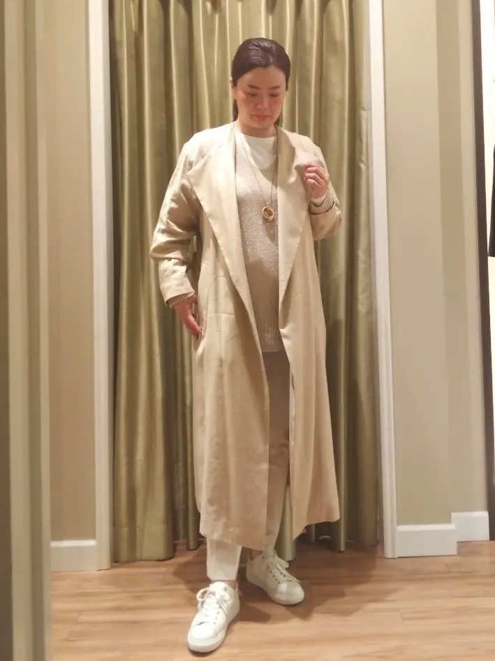  スタッフn コーディネート画像