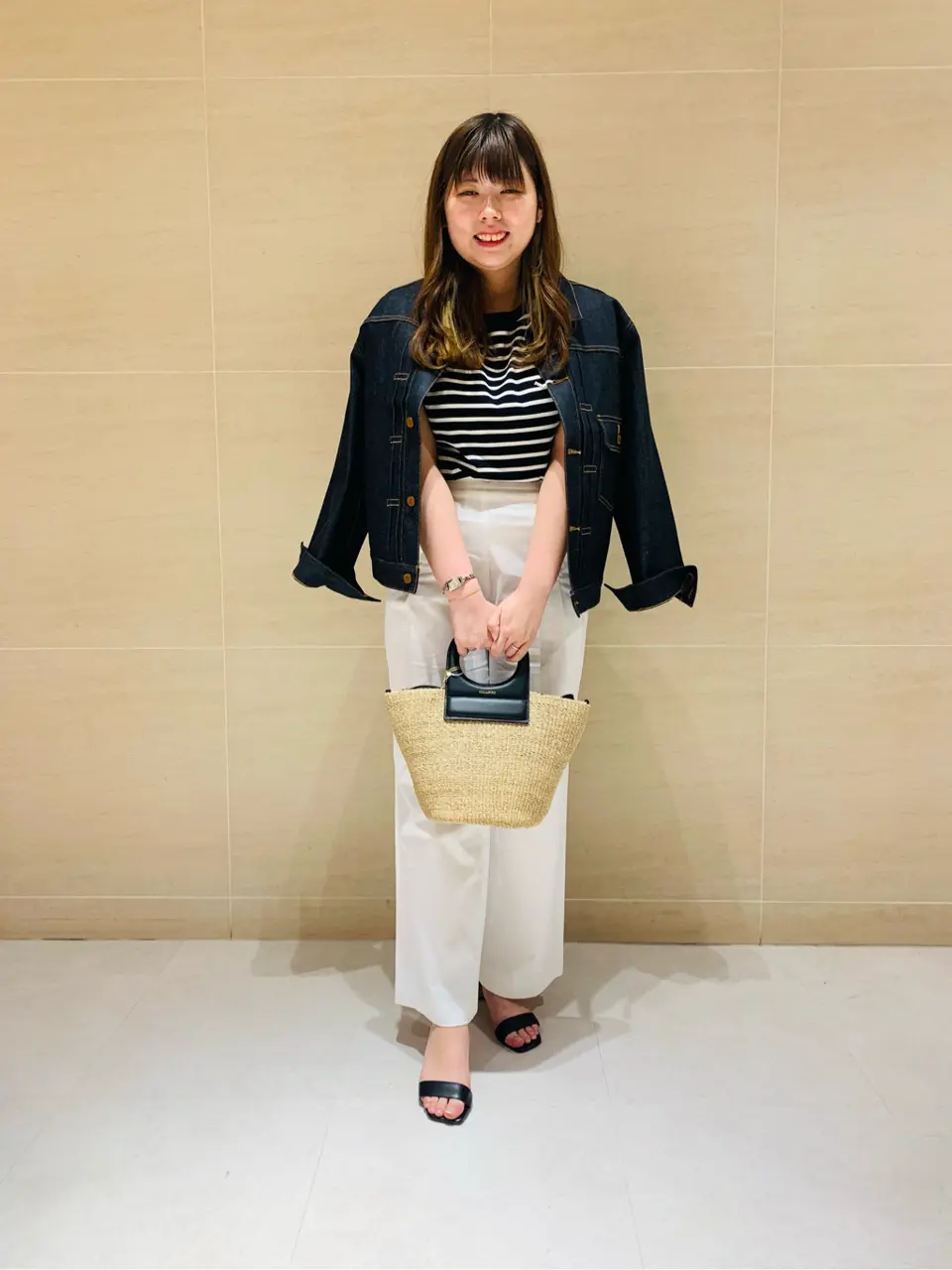  出口 コーディネート画像