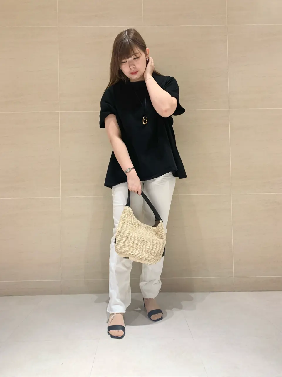  出口 コーディネート画像