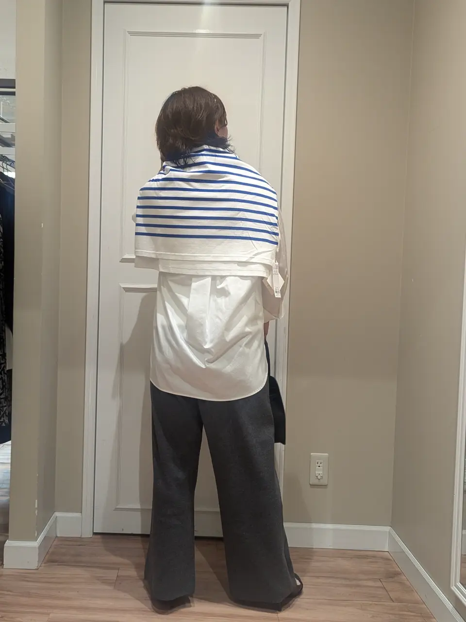 23区 L スタッフn コーディネート画像