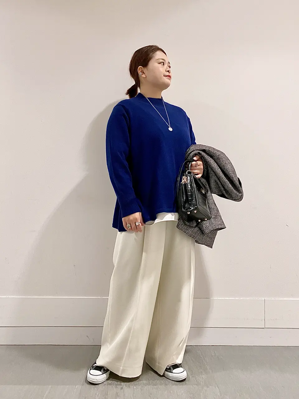  上山 コーディネート画像