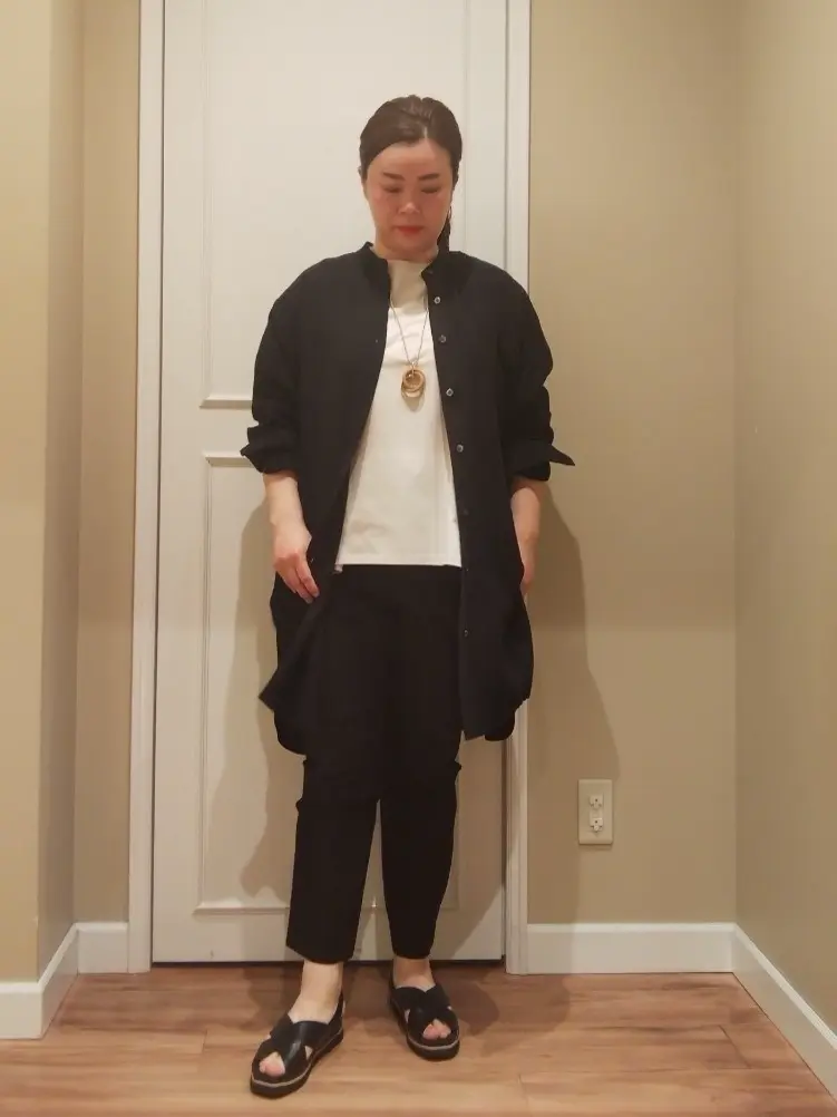  スタッフn コーディネート画像