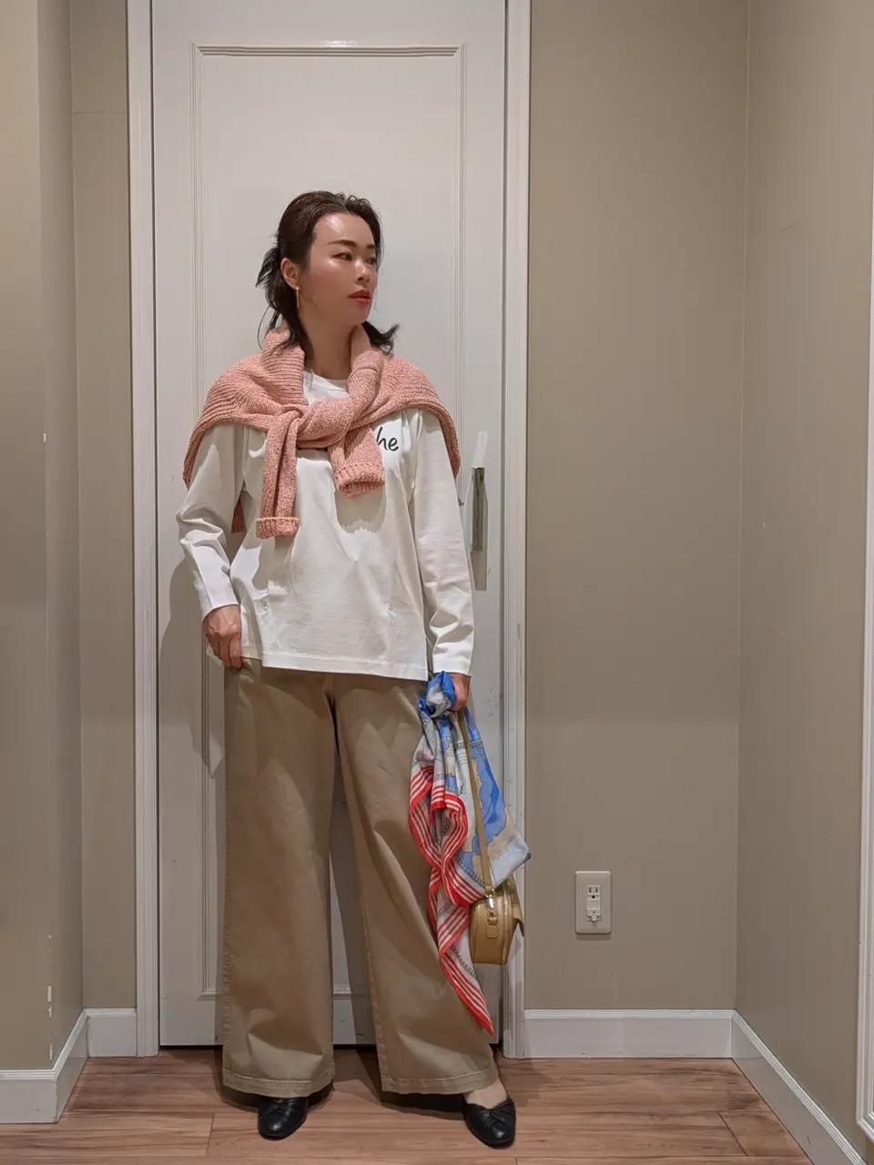 23区 L スタッフn コーディネート画像