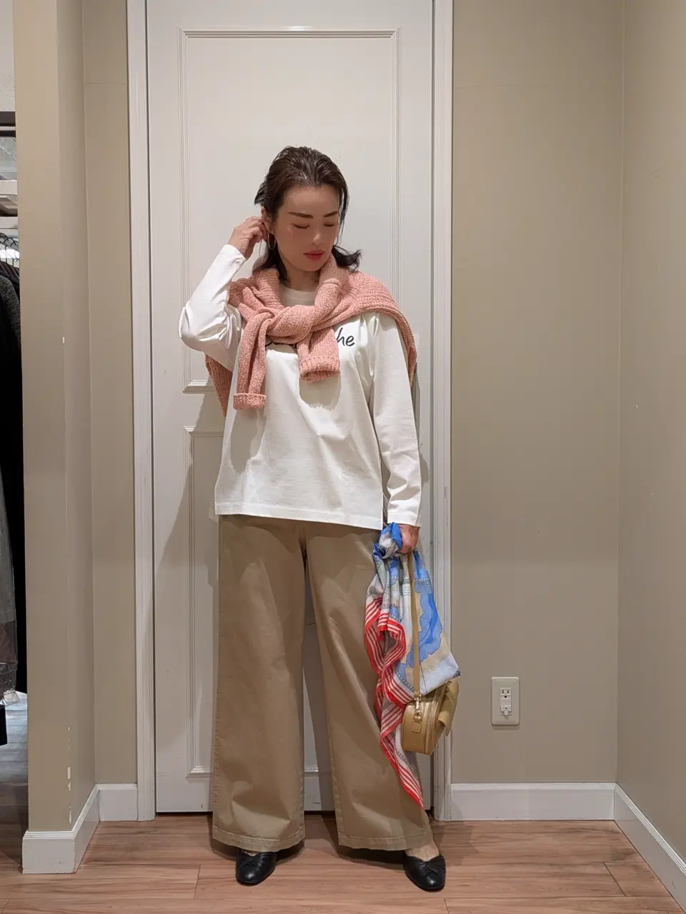 23区 L スタッフn コーディネート画像