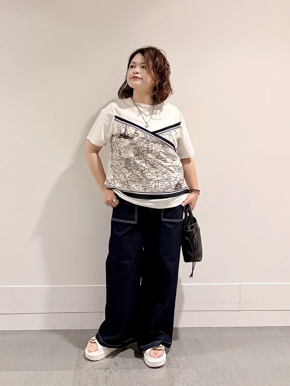  上山 コーディネート画像