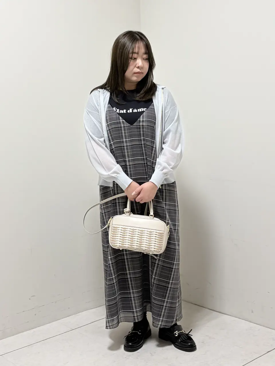  アベ コーディネート画像