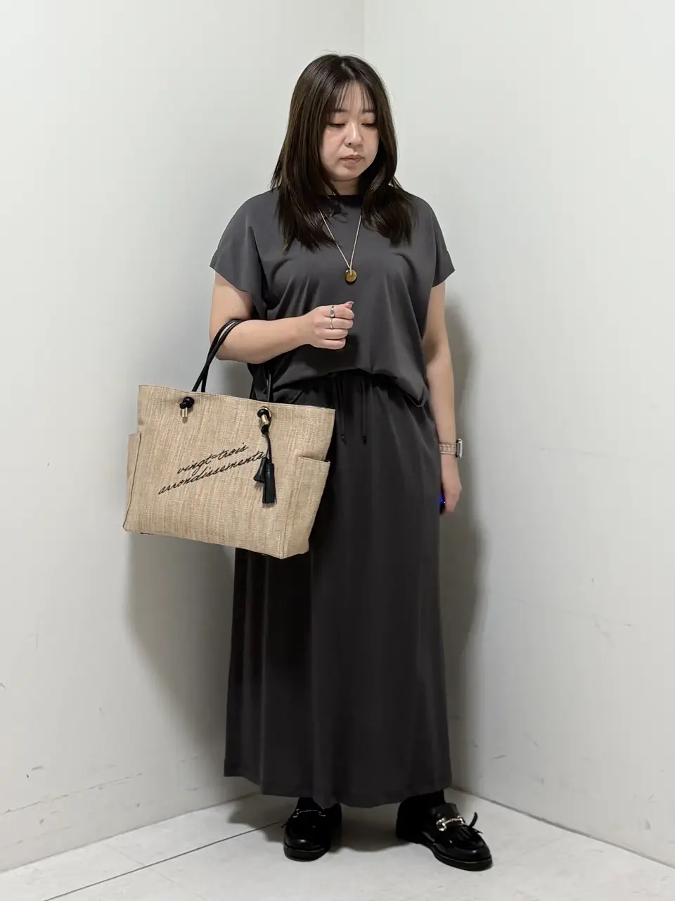  アベ コーディネート画像