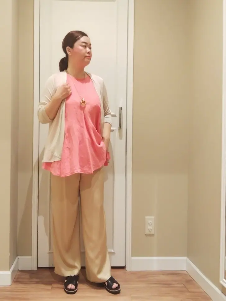  スタッフn コーディネート画像