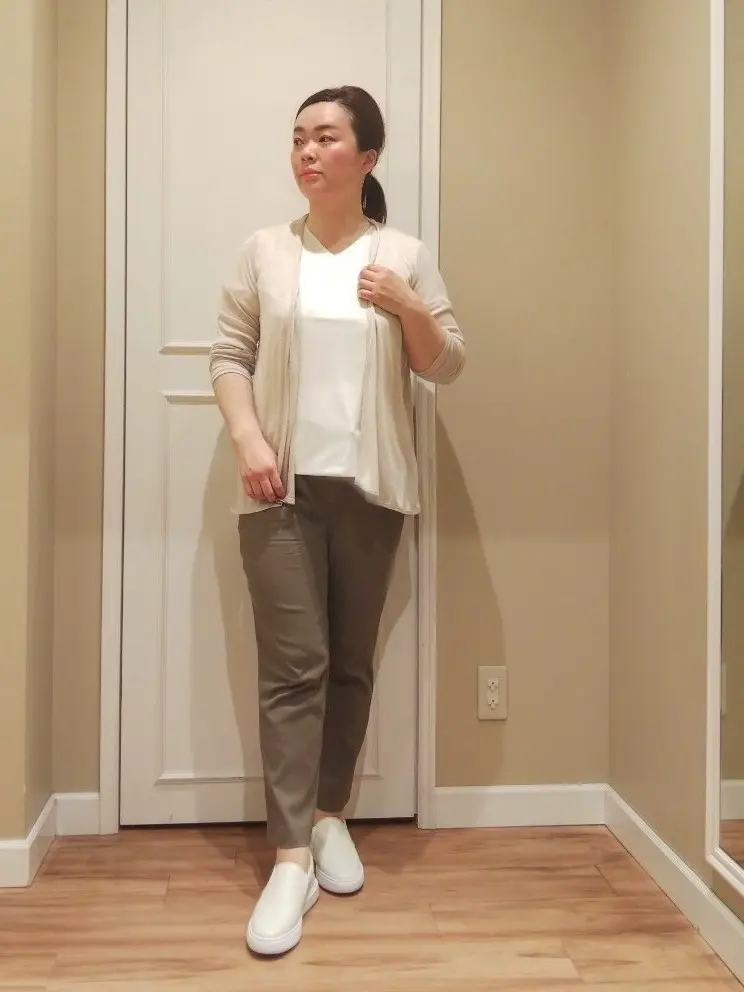  スタッフn コーディネート画像