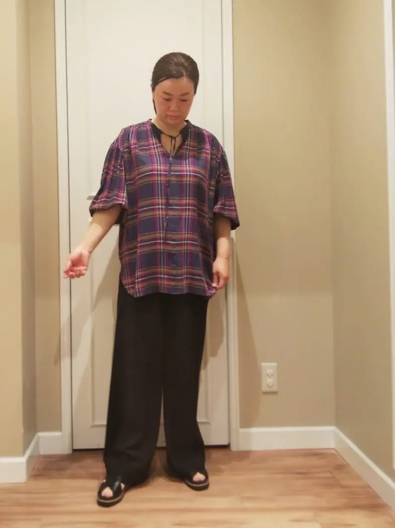  スタッフn コーディネート画像