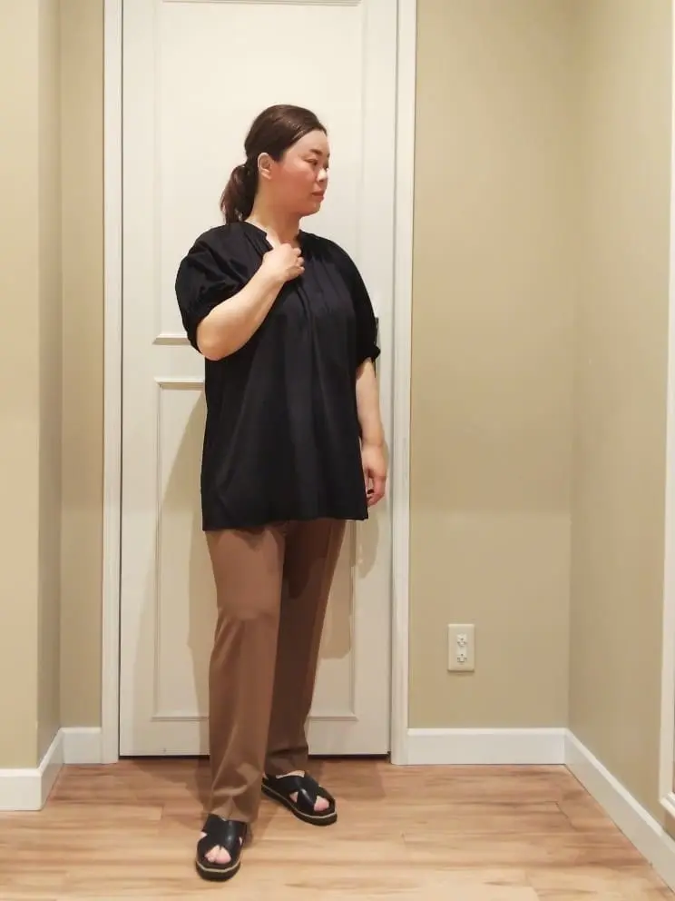  スタッフn コーディネート画像